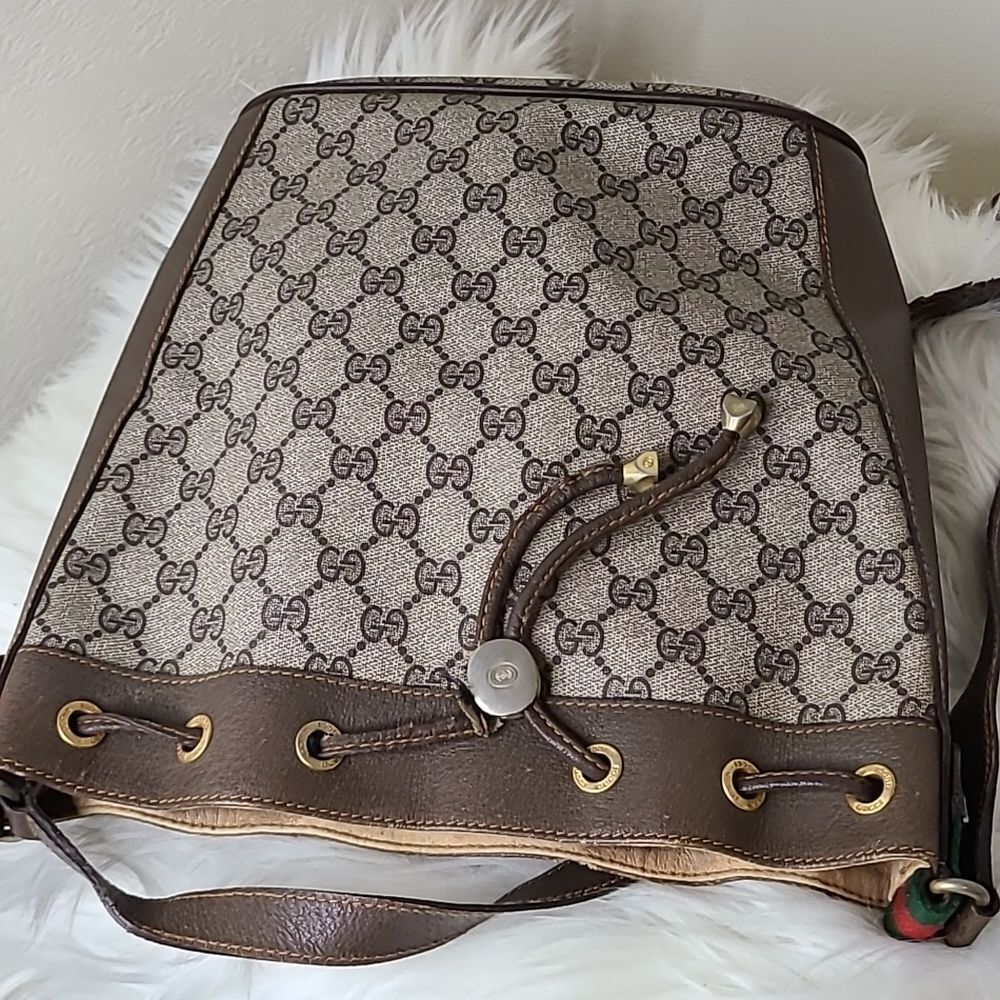 💯 Authentic Gucci Bucket Bag 🍀 - Picture 12 of 14
